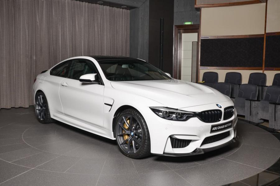  BMW M4 CS Alpine White by Abu Dhabi Motors 2018 года  (фото 1 из 17)